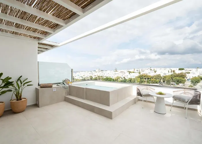 Aura Paros 4* Náusza