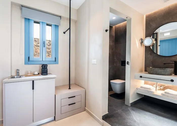 Aura Paros Szálloda 4*