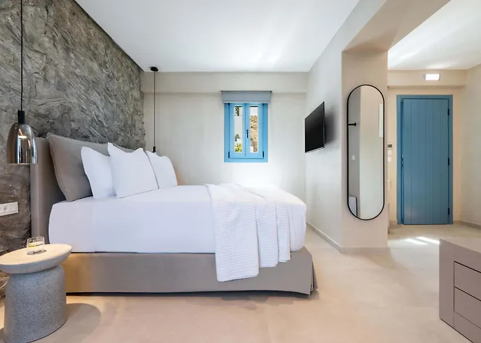 Aura Paros 4* Náusza