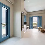 Aura Paros Náusza