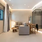 Aura Paros 4*