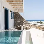 Aura Paros 4* Náusza