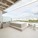 Aura Paros 4* Náusza