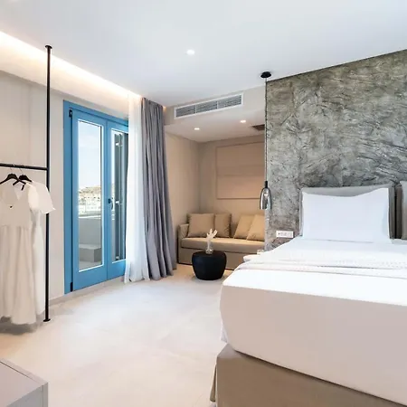 Aura Paros 4*