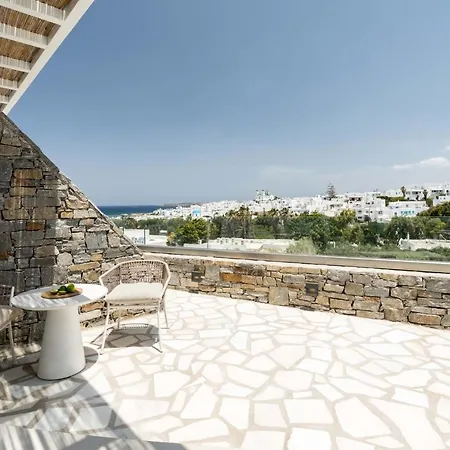 Aura Paros 4*