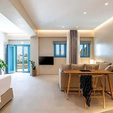 Aura Paros Ξενοδοχείο 4*