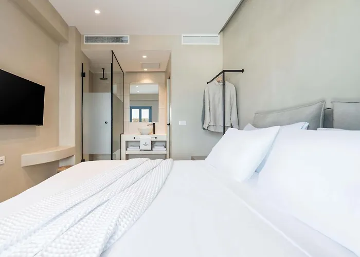 Aura Paros 4* Naousa