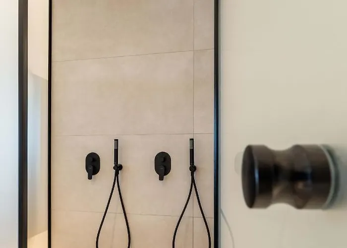 Aura Paros ナウサ