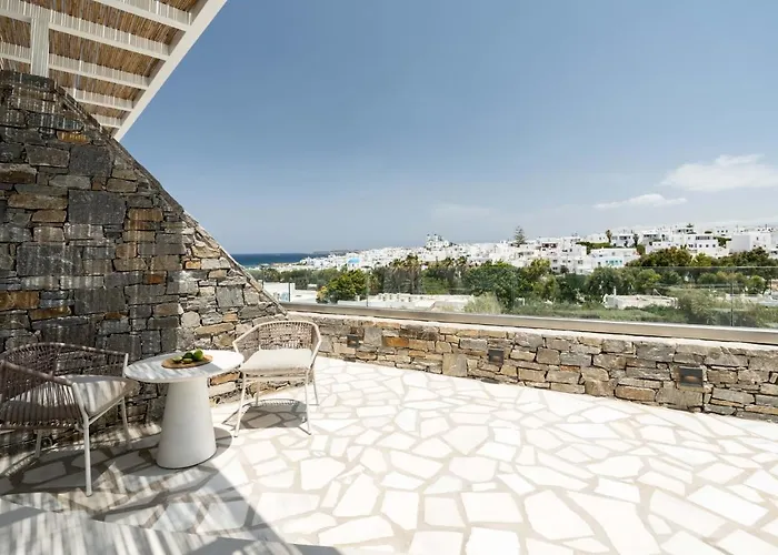 Aura Paros 4*
